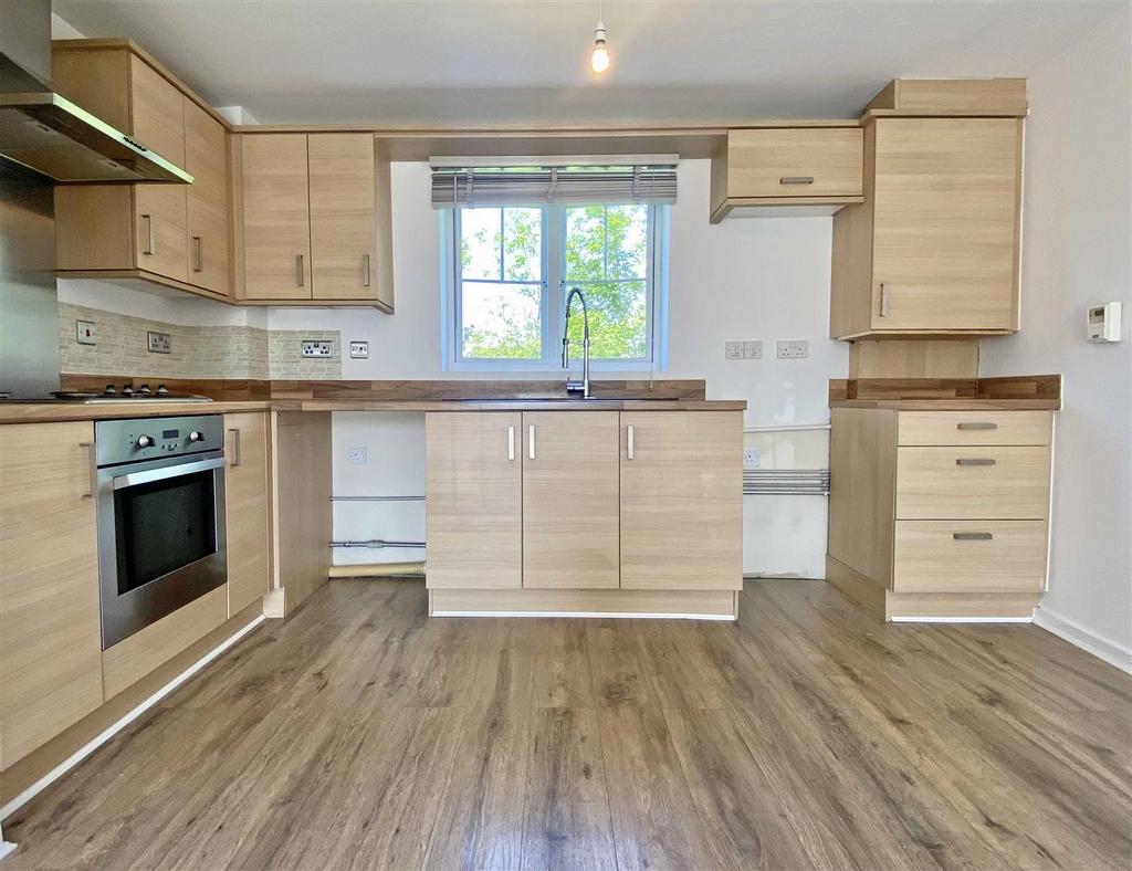 Kitchen d.jpg