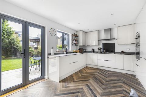 23 Rustat Avenue, Cambridge, CB1 3PF