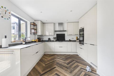 23 Rustat Avenue, Cambridge, CB1 3PF