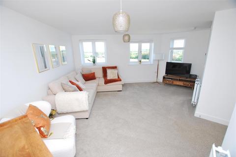 2 bedroom apartment for sale, Parrott Court, Newton Leys, Milton Keynes, MK3 5FG