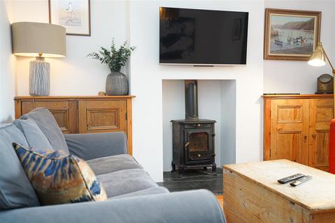 undefined, Alpha Place, Appledore