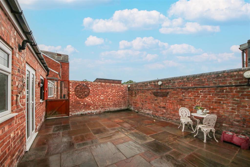 Annex Courtyard