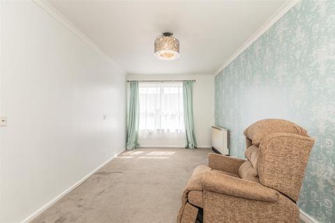 1 bedroom retirement property for sale, Gainsborough Lodge, South Farm Road, Worthing