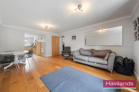 2 bedroom flat for sale, Blackwell Close, London