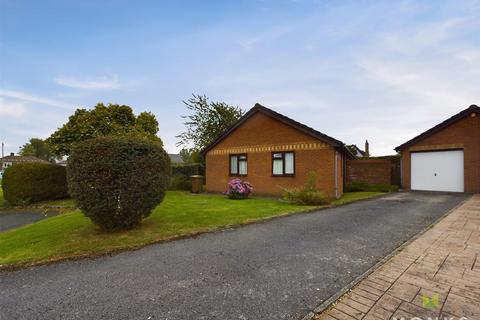 2 bedroom detached bungalow for sale, Oak Close, Weston Rhyn, Oswestry