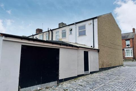 2 bedroom end of terrace house to rent, Lansdowne Street, Darlington