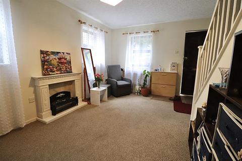 2 bedroom end of terrace house for sale, Beech Court, Rugby