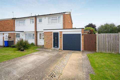 79 Testwood Road, Windsor, SL4 5RR