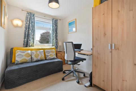 79 Testwood Road, Windsor, SL4 5RR