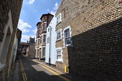 2 bedroom apartment for sale, Surrey Street, Cromer