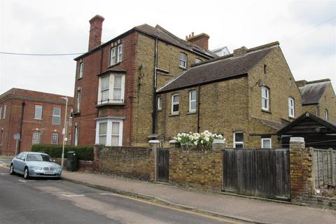 2 bedroom semi-detached house for sale, Cavendish Road, Herne Bay