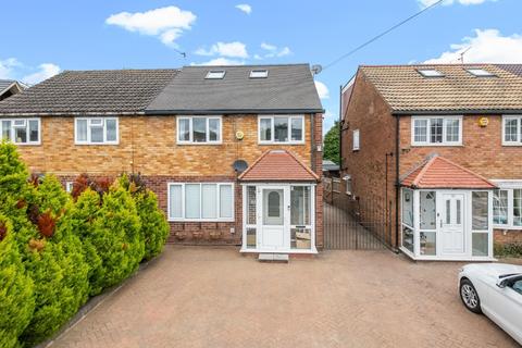 4 bedroom semi-detached house for sale, Marian Close, Hayes, Middlesex, UB4 9DA