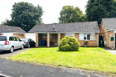 3 bedroom detached bungalow for sale, Lanrick Gardens, Rugeley