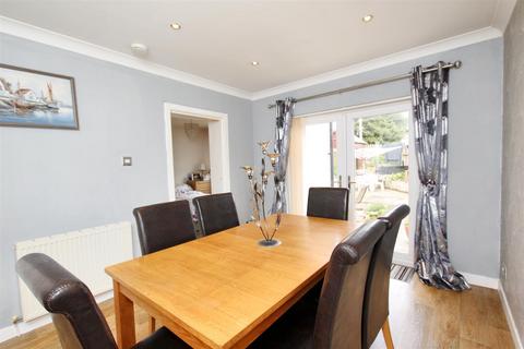 11 Stuart Drive, Lanark, ML11 7HE