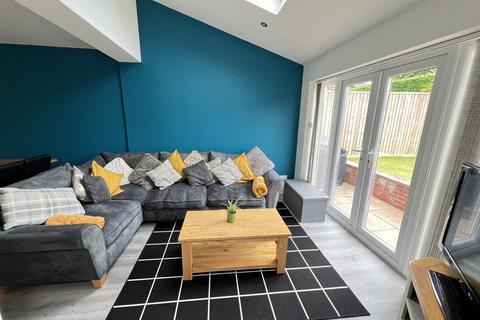 3 bedroom detached house for sale, Colliery Green Close, Little Neston, Neston