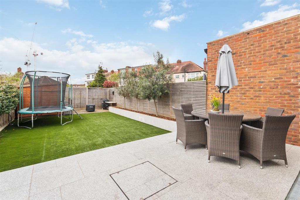 Westway, Raynes Park SW20 5 bed terraced house for sale £1,000,000