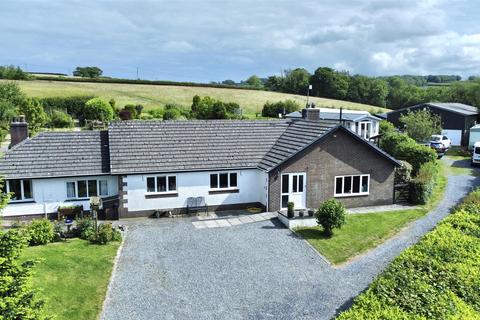 4 bedroom property with land for sale, Dihewyd, Lampeter