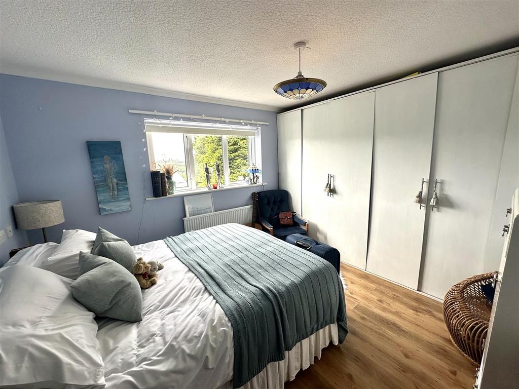 Double bedroom 2