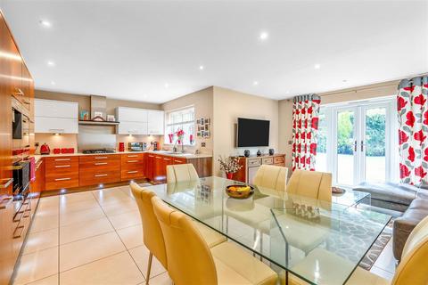 5 bedroom detached house for sale, Parkfields, Four Oaks