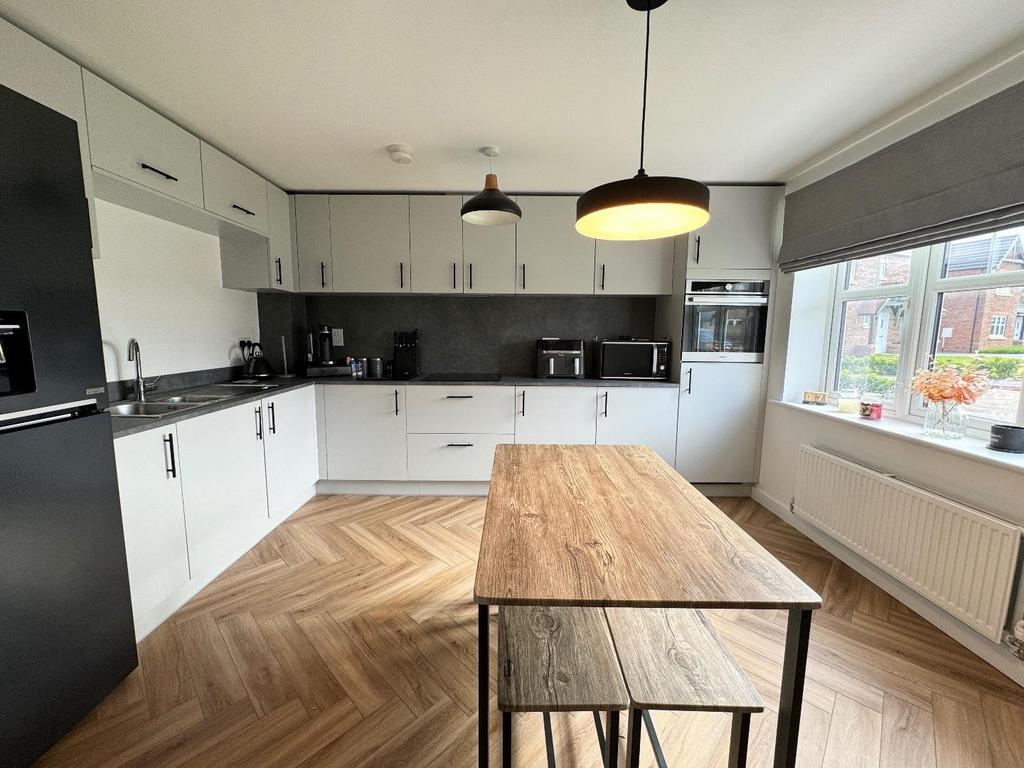 Dining kitchen
