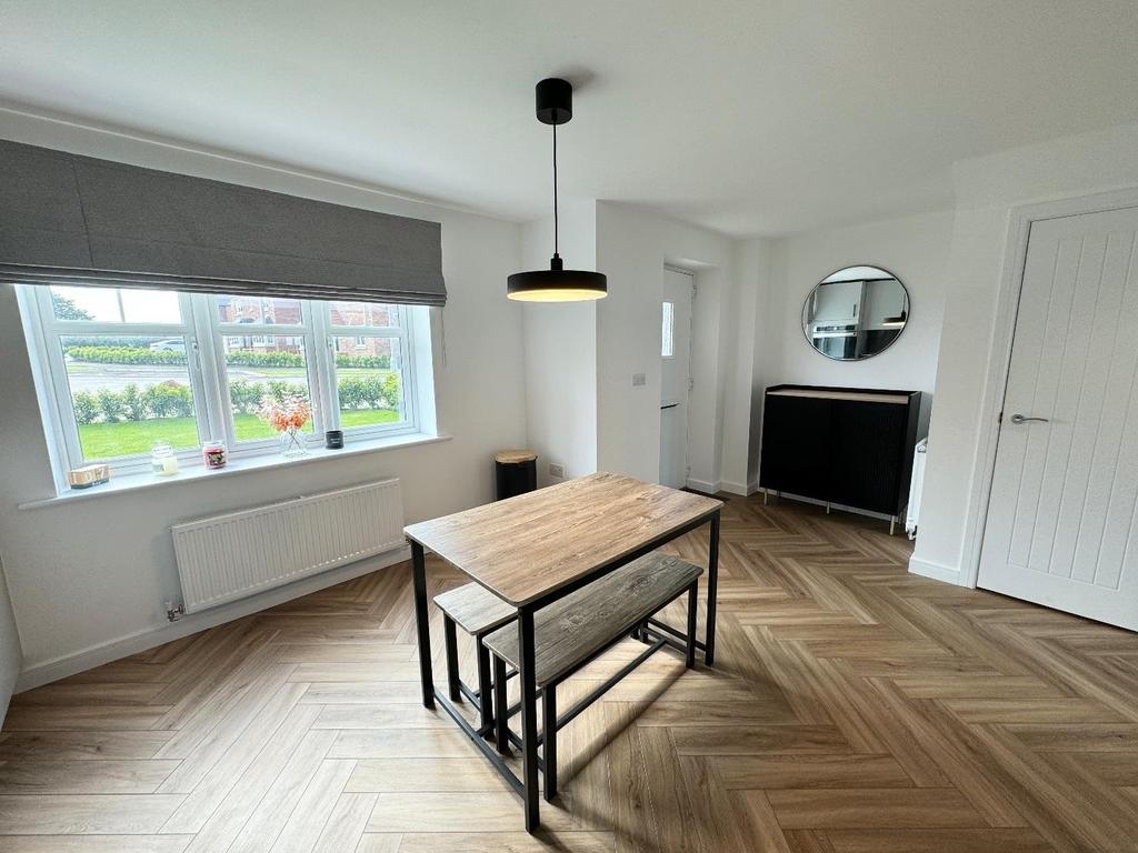 Dining kitchen