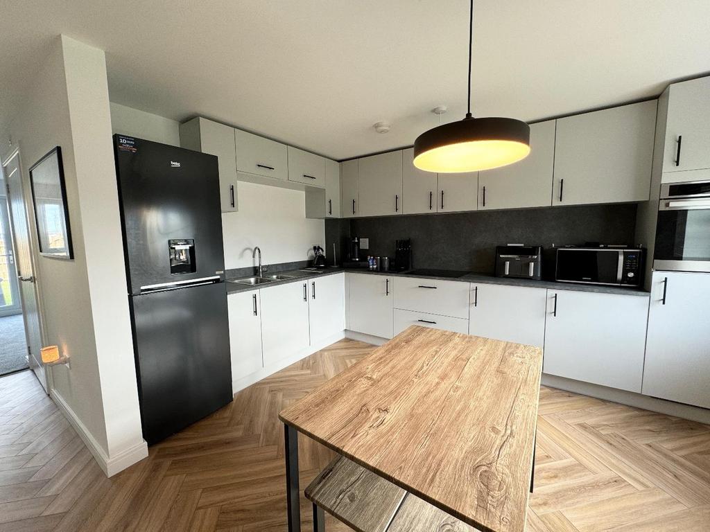 Dining kitchen