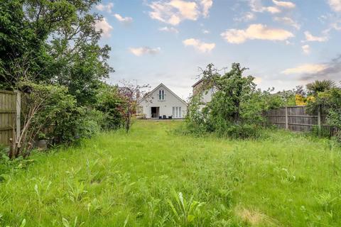 4 bedroom detached bungalow for sale, Elmsleigh Drive, Leigh-On-Sea SS9