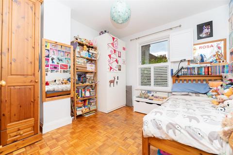 85 Devonshire Road, London, W5 4TS
