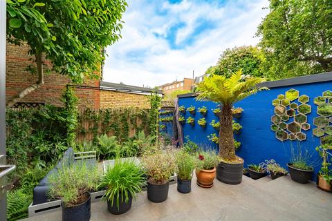 85 Devonshire Road, London, W5 4TS