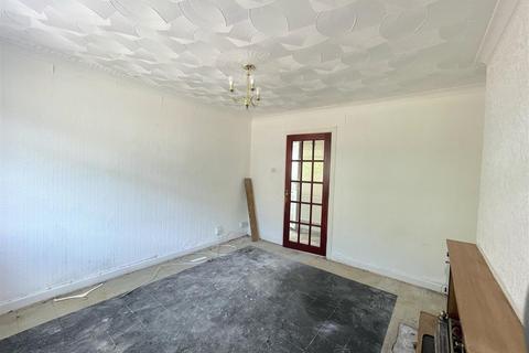 65 Bryncatwg, Neath, SA10 8BH