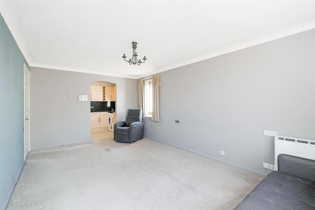 21 Ennerdale Court-2 rszd.jpg