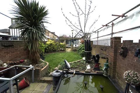 15 Woodbank Road, Bromley, BR1 5HA