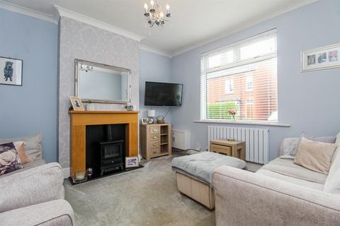 27 First Avenue, Wakefield, WF1 2HS