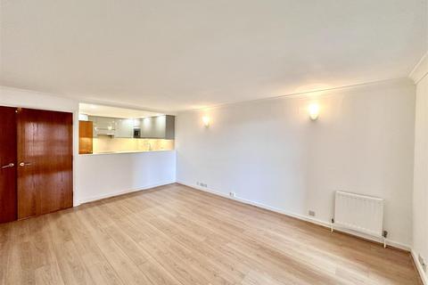 2 bedroom apartment to rent, Johnson Lodge, London W9