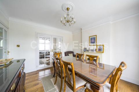 3 bedroom detached house for sale, Abercorn Road, London