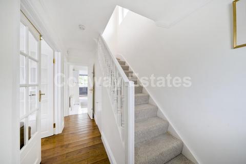 24 Abercorn Road, London, NW7 1JE