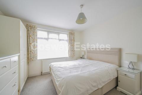 24 Abercorn Road, London, NW7 1JE