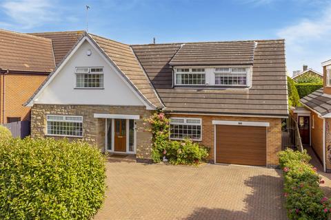 4 bedroom detached house for sale, Tamworth Road, Sawley