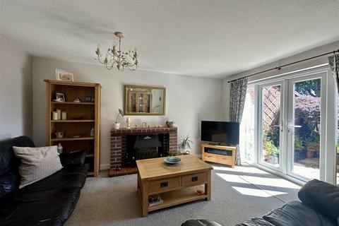 3 bedroom terraced house for sale, 10 Derwent Avenue, Shrewsbury, SY1 3RU