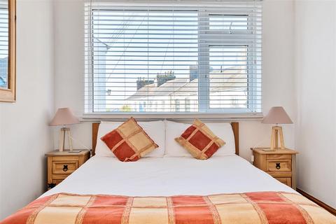 12a Chapel Hill, Newquay, TR7 1ND