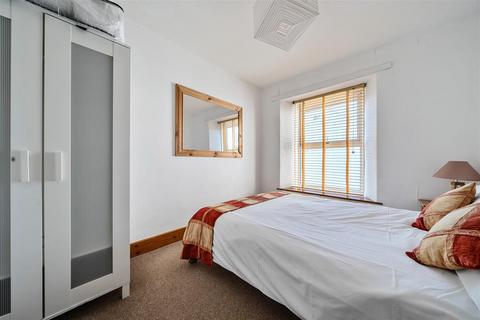 12a Chapel Hill, Newquay, TR7 1ND