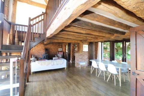 3 bedroom barn conversion for sale, Crew Lane, Kenilworth