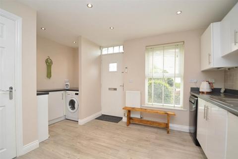 3 bedroom semi-detached house for sale, Greenfields Gardens, Shrewsbury