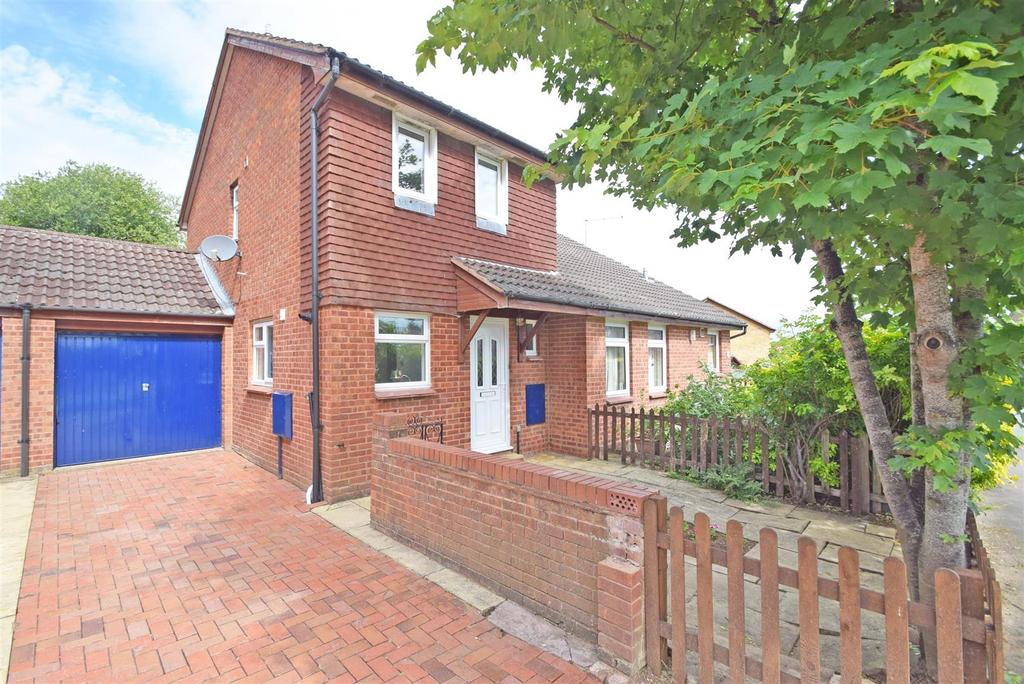Torrin Drive, Radbrook, Shrewsbury 2 bed semidetached house for sale
