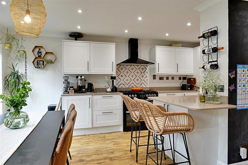 Kitchen 7.jpg