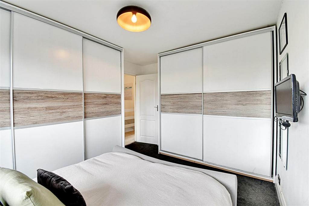 Bedroom 1 2.jpg