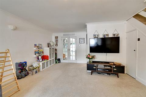 69 Cherry Tree Green, Hertford, SG14 2HS