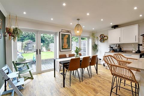 69 Cherry Tree Green, Hertford, SG14 2HS