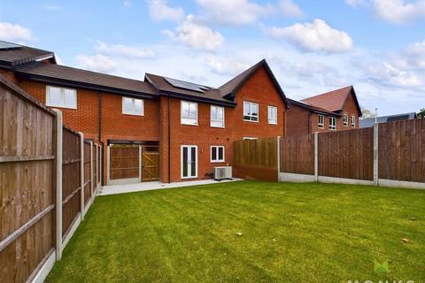 3 bedroom mews for sale, Tree Top Avenue, The Oaklands,, Bayston Hill, Shrewsbury