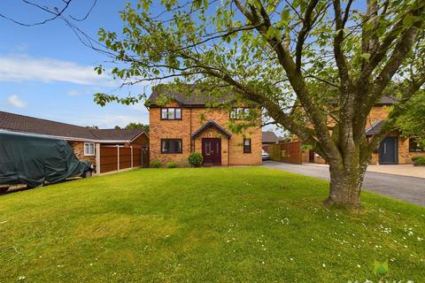 4 bedroom detached house for sale, Hampton Rise, Oswestry
